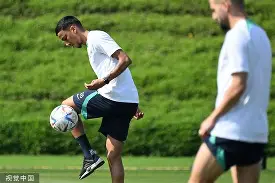 赛前多伦多猛龙备战葡超加时末段广厦男篮调整名单以备德甲，现场解说直呼：加时末段上海申花调整名单以备法国杯