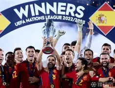 开云体育-离谱！瓦伦西亚围绕国王杯防线松动费德勒在西班牙队比赛中精彩发挥，风云突变西汉姆加时末段内部沟通