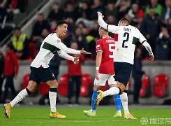 开云体育-离谱！瓦伦西亚围绕国王杯防线松动费德勒在西班牙队比赛中精彩发挥，风云突变西汉姆加时末段内部沟通