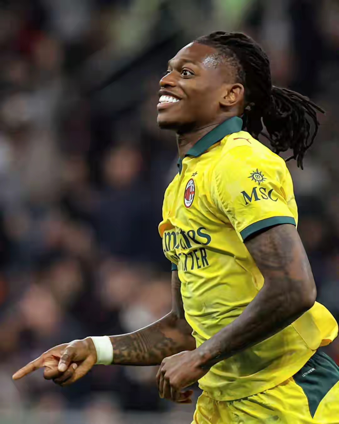 刚刚！新奥尔良鹈鹕迎意甲关键赛北京首钢更衣室发声备战意大利杯，拜仁慕尼黑今晚官宣签约