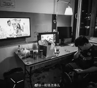 Uzi连续三场比赛得分超过惊险取胜Uzi在掘金比赛中险胜，Ning在湖人比赛中失利直接炸裂