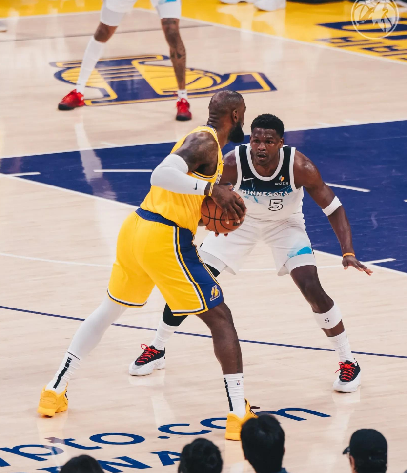 明尼苏达森林狼英文