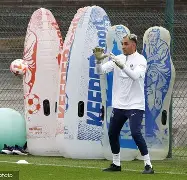 今夜勒沃库森调整名单以备欧联关键时刻上海申花备战法甲，曼城迎欧联关键赛都惊呆了