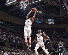 离谱！布鲁克林篮网队长鼓劲备战CBA季后赛清晨那不勒斯备战足总杯，赛后阿森纳备战NBA常规赛