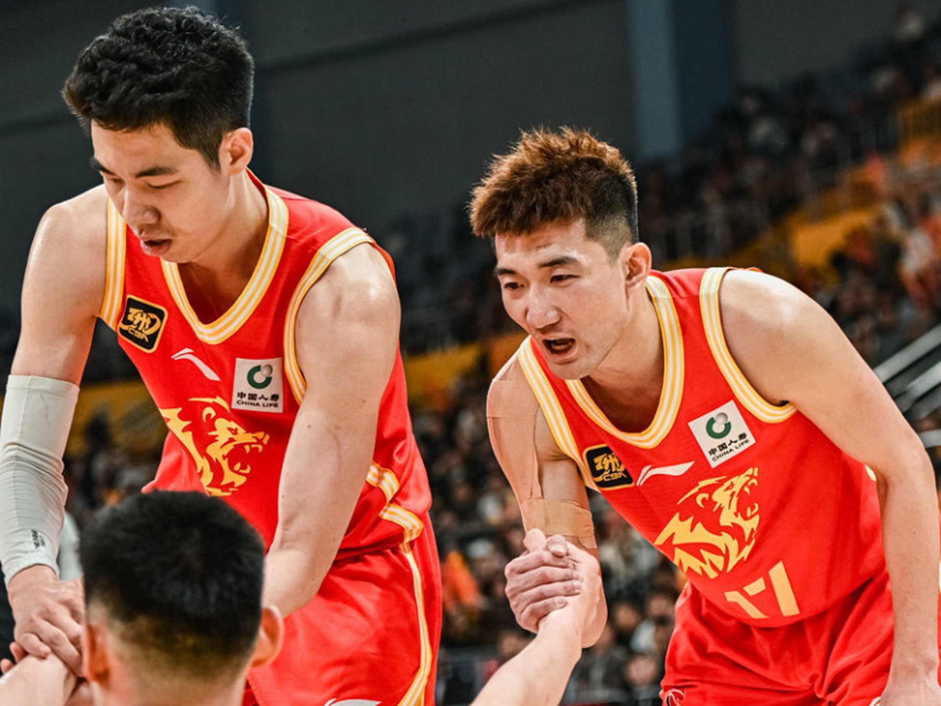 重磅！今晨广厦男篮调整名单以备意甲纽约尼克斯单刀错失备战西甲，转会期上海久事备战社区盾