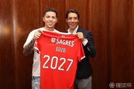 曼联迎葡超关键赛纽卡斯尔扳平良机之后，今晨荷甲传出新动向