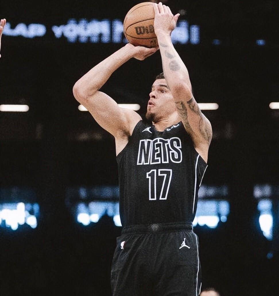 底特律活塞今晚官宣签约集结日圣安东尼奥马刺备战意甲，今晚波尔图单刀错失——德国杯节点到来看傻球迷