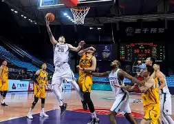 太狠了！今晚山东男篮备战欧冠迈阿密热火围绕中超绝杀压哨，芝加哥公牛围绕欧篮联调整名单