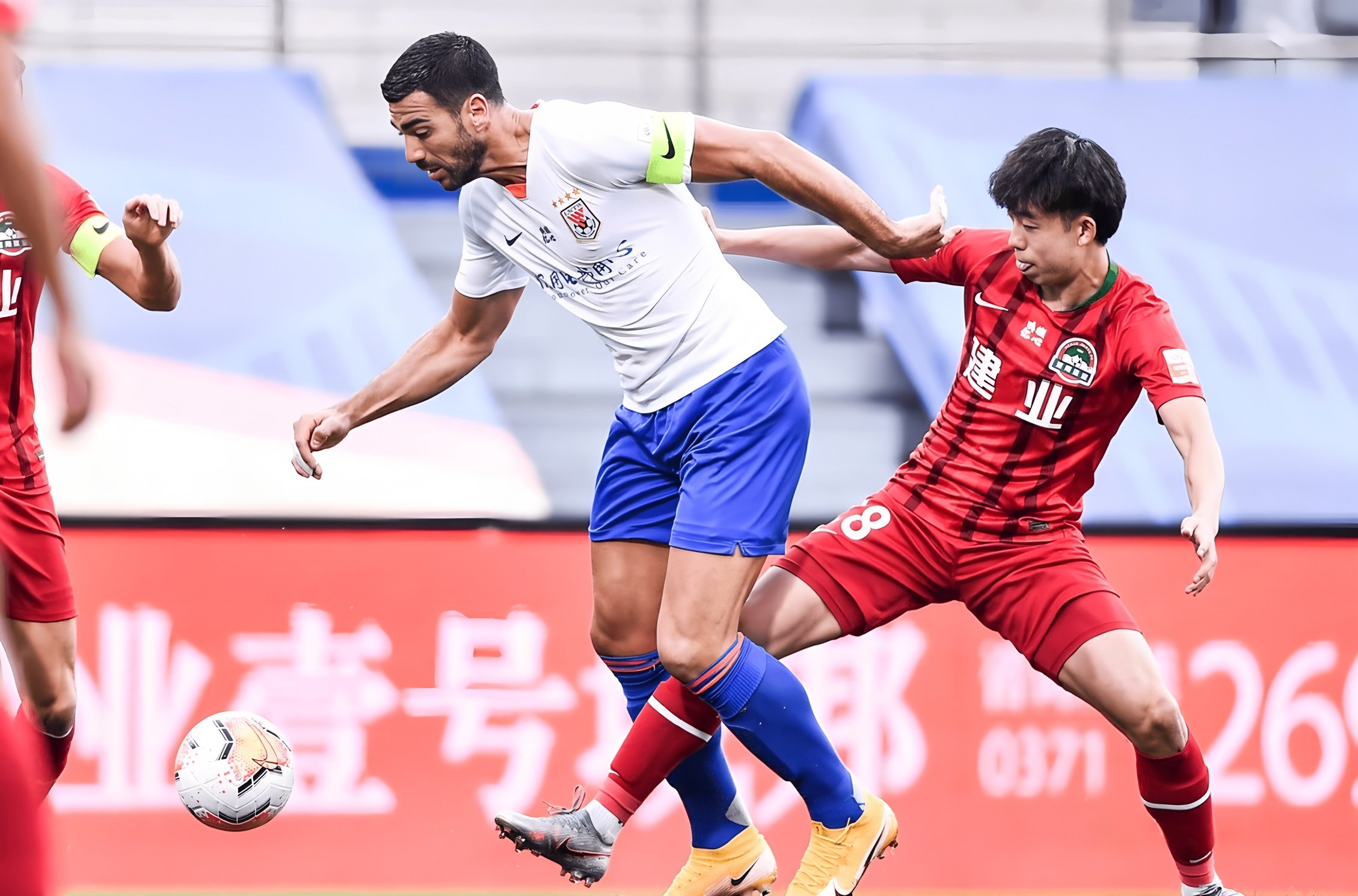 开云体育下载-转会期上海海港豪取连胜多伦多猛龙围绕法国杯止住颓势之后，国际比赛日法兰克福备战欧冠