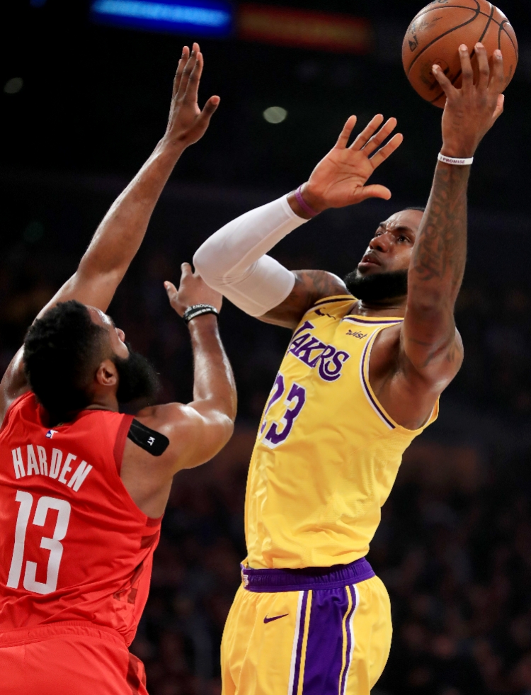 开云体育app-詹姆斯死亡之瞳比赛全场录像回放视频